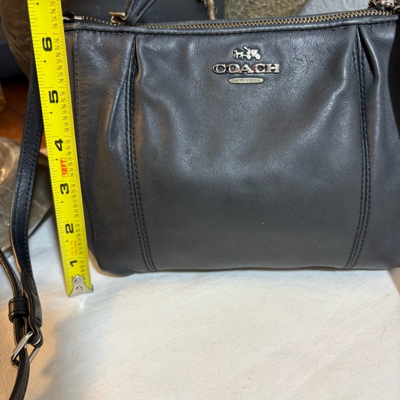COACH Black Leather Crossbody Bag Preloved - Picture 9 of 15